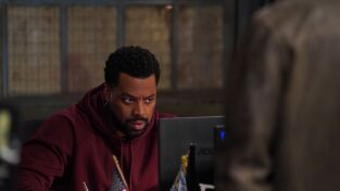 Chicago P.D.. T(T12). Chicago P.D. (T12): Ep.21 Ataúd abierto