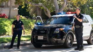 The Rookie. T(T7). The Rookie (T7): Ep.13 Tres carteles