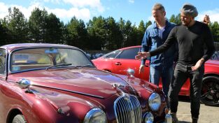 Car SOS. Car SOS: Jaguar Mk. 2