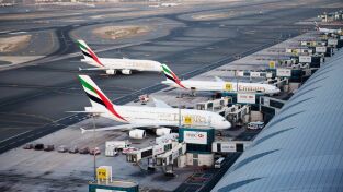 Aeropuerto 24/7. Aeropuerto 24/7: Confluencia multimillonaria