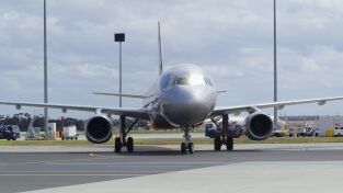 Dentro del aeropuerto de Melbourne. Dentro del aeropuerto...: Atención al cliente