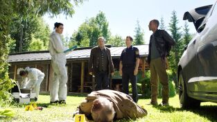 Asesinatos en la montaña. T(T4). Asesinatos en la... (T4): Ep.4 Dos veces muerto