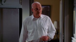 El Guardián. T(T3). El Guardián (T3): Ep.10 Nadar