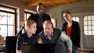 Asesinatos en la montaña. T(T5). Asesinatos en la... (T5): Ep.4 Familias mortales