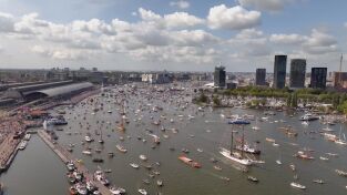 Amsterdam Central 24/7. T(T2). Amsterdam Central... (T2): SAIL Amsterdam
