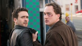 Republic of Doyle. T(T1). Republic of Doyle (T1): Ep.5 Golpes y ron
