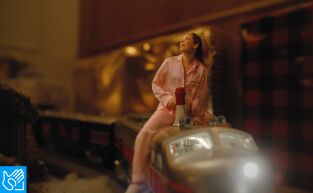 (LSE) - La mujer miniatura. T(T1). (LSE) - La mujer... (T1): Ep.2 (LSE) - ¡Feliz Navidad, Lindy!