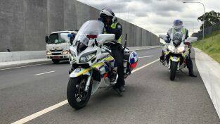 Policías en moto. T(T1). Policías en moto (T1): Coche robado