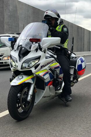 Policías en moto. T(T1). Policías en moto (T1): Exceso de velocidad