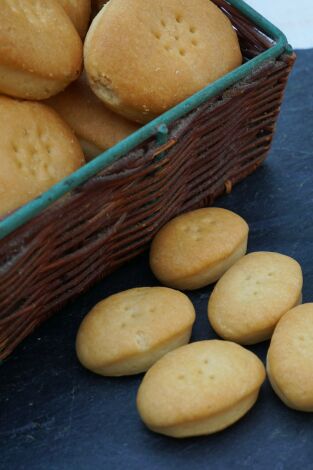 ¿Cómo se elabora?. T(T2). ¿Cómo se elabora? (T2): Pimentón rojo, aperitivos de maíz y galletas María de chocolate