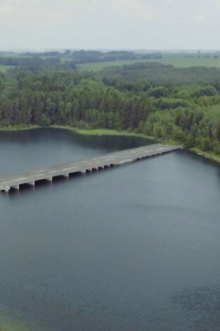 Ingeniería abandonada. Ingeniería abandonada: Una carretera que no lleva a ninguna parte