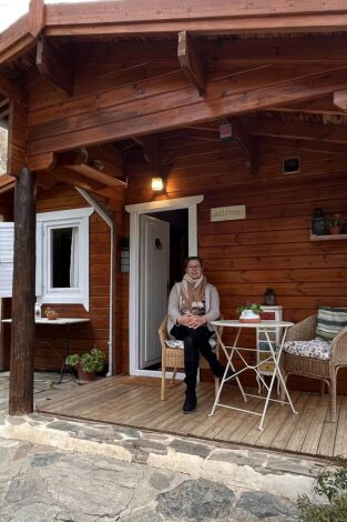 Minicasas sorprendentes. T(T1). Minicasas... (T1): La casita ecológica y el contenedor cerca del mar