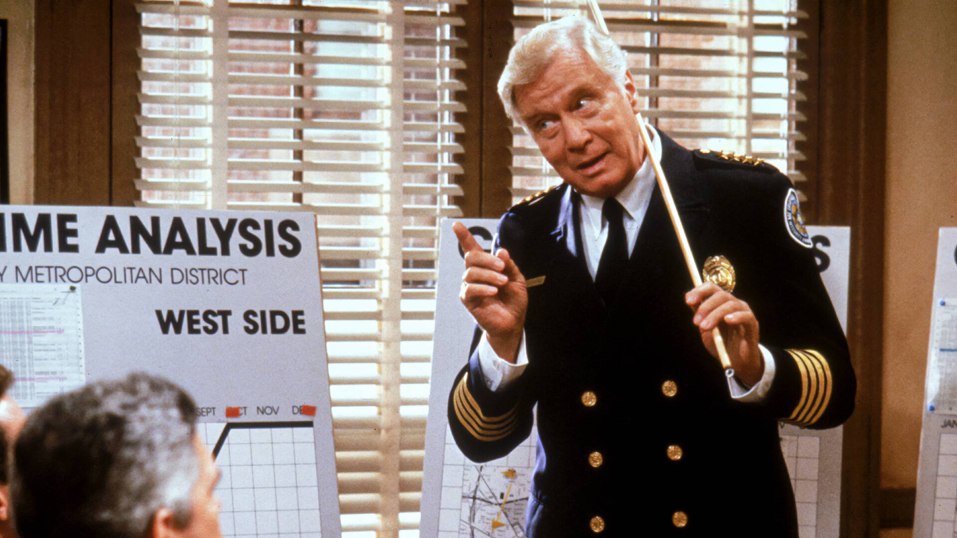 Loca academia de policía 6: Ciudad sitiada