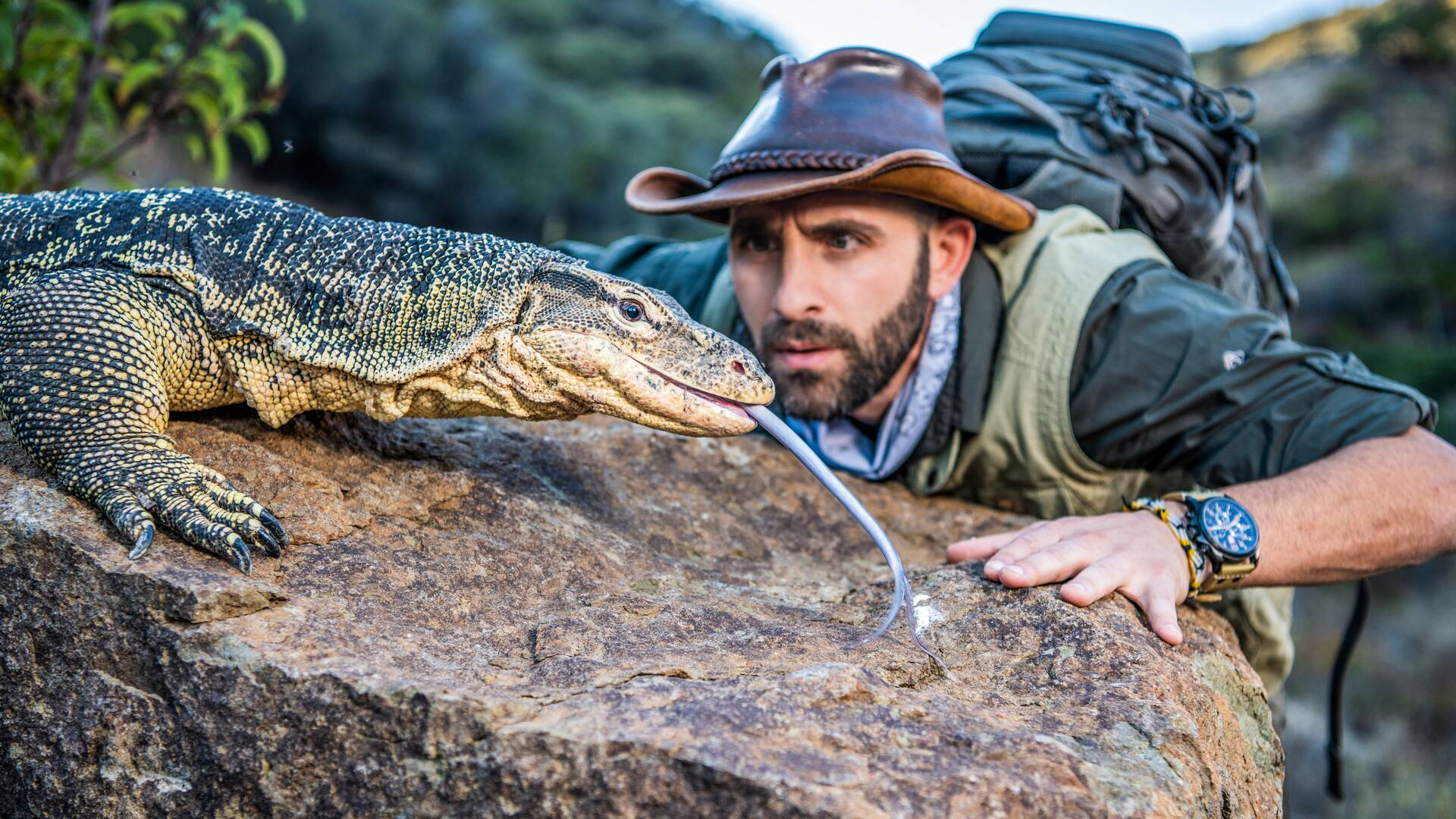 Coyote Peterson en lo...: Fantasma en el campo