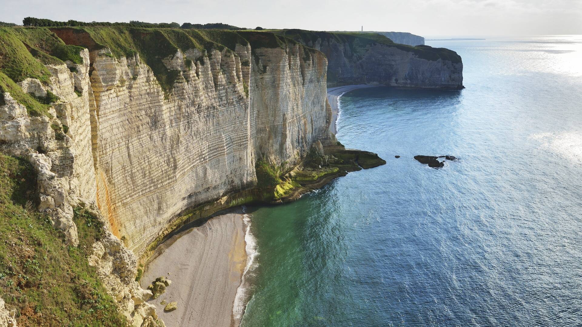 Francia. Acantilados y humedales