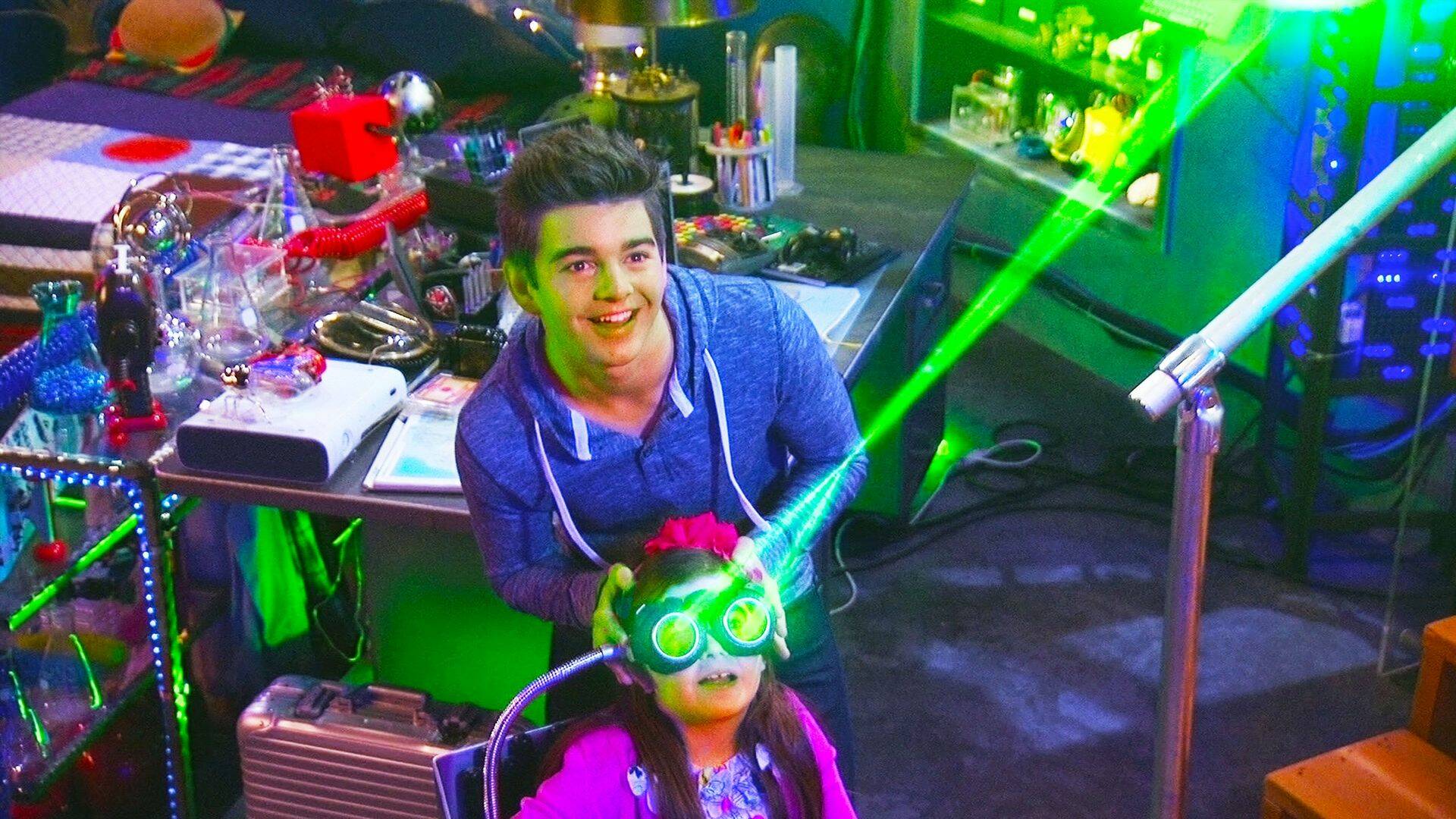Los Thundermans (T1): Ep.8 Phoebe Es Un Clon