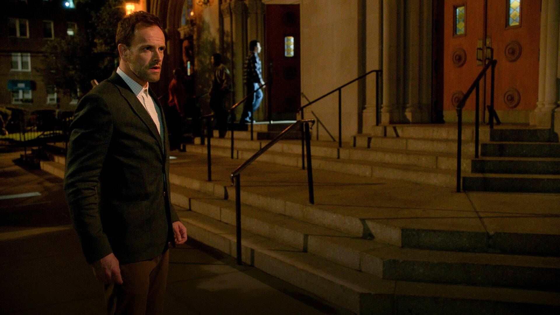 Elementary (T4): Ep.22 Darle la vuelta