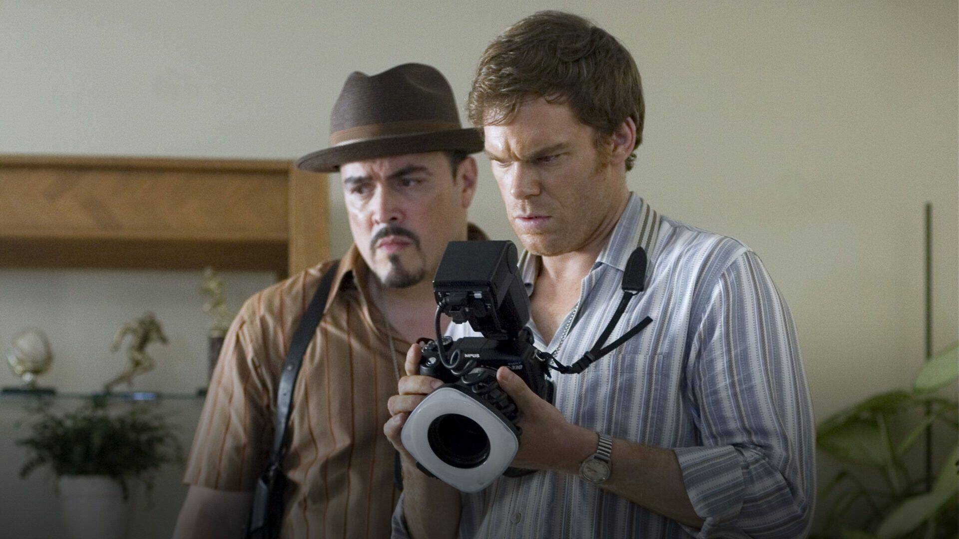 Dexter (T1): Ep.9 Secretos de familia