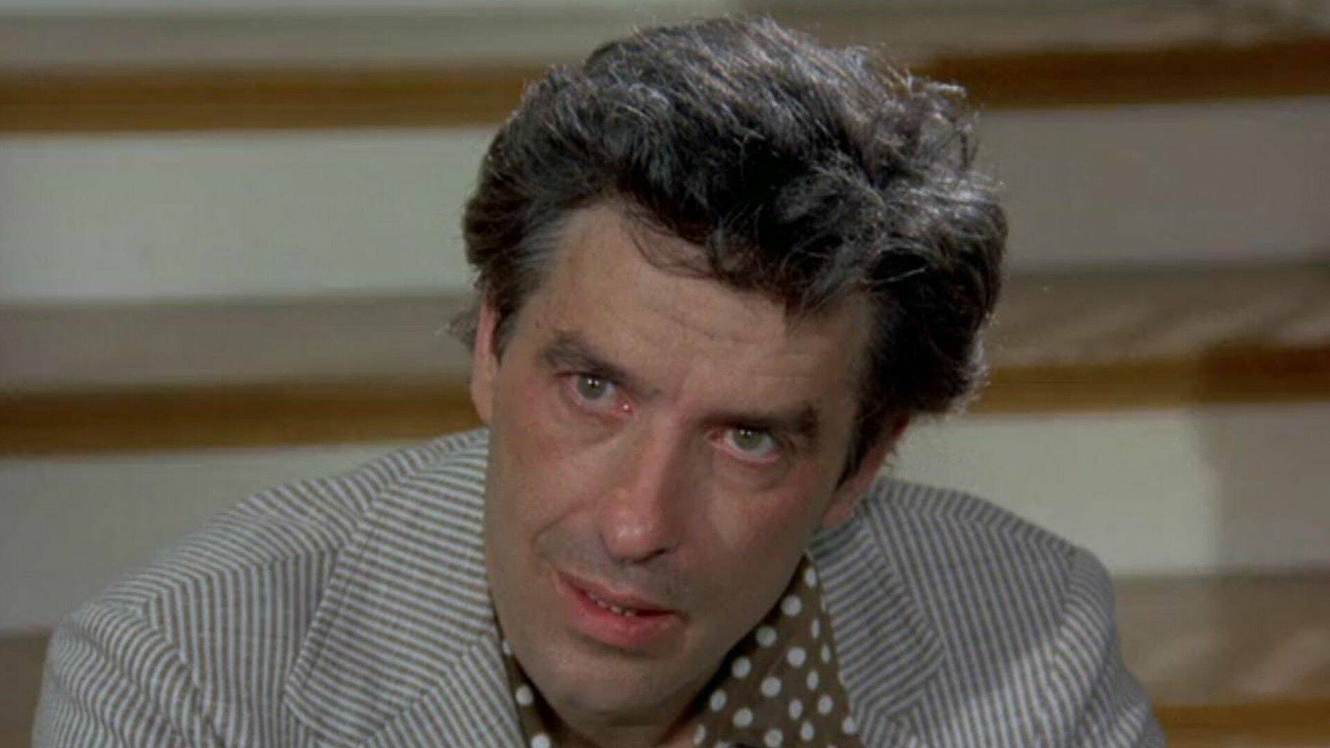 Columbo (1971) (T2): Ep.5 Una estrella fugaz