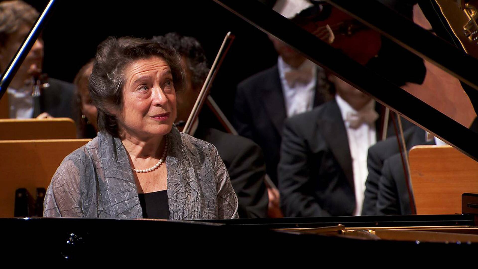 Tugan Sokhiev, Elisabeth Leonskaja - Mozart, Beethoven, Shostakóvich