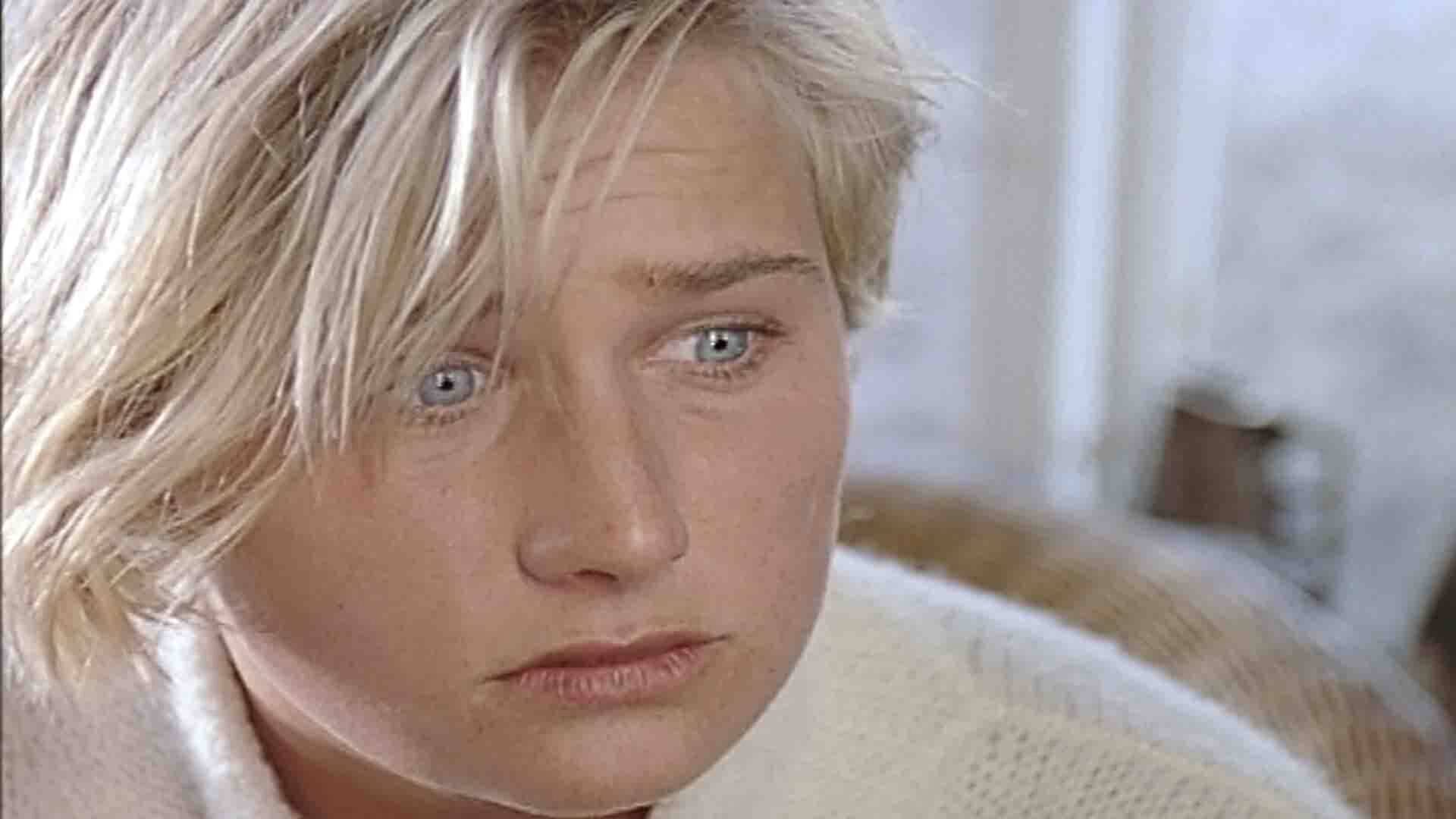 La cabeza sobre el agua