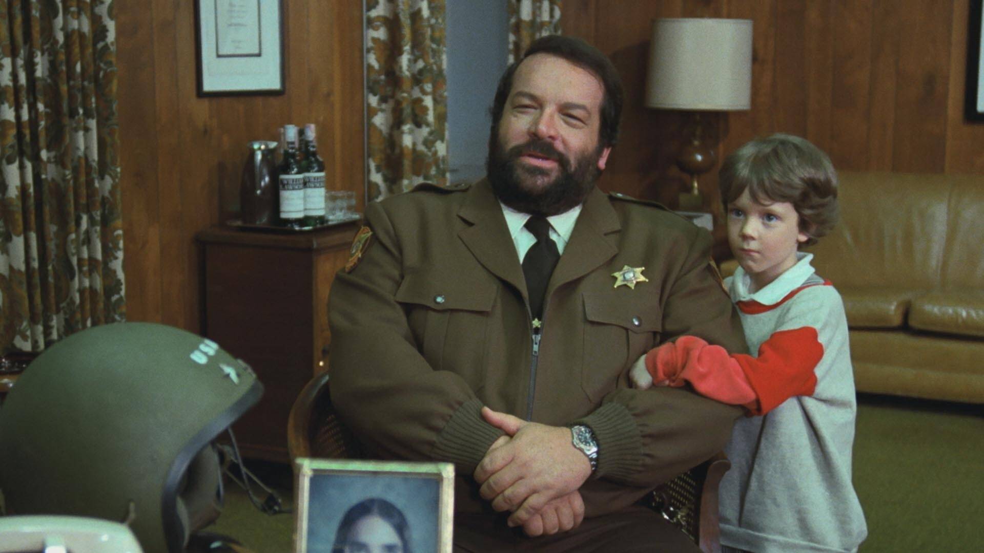 El sheriff y el pequeño extraterrestre