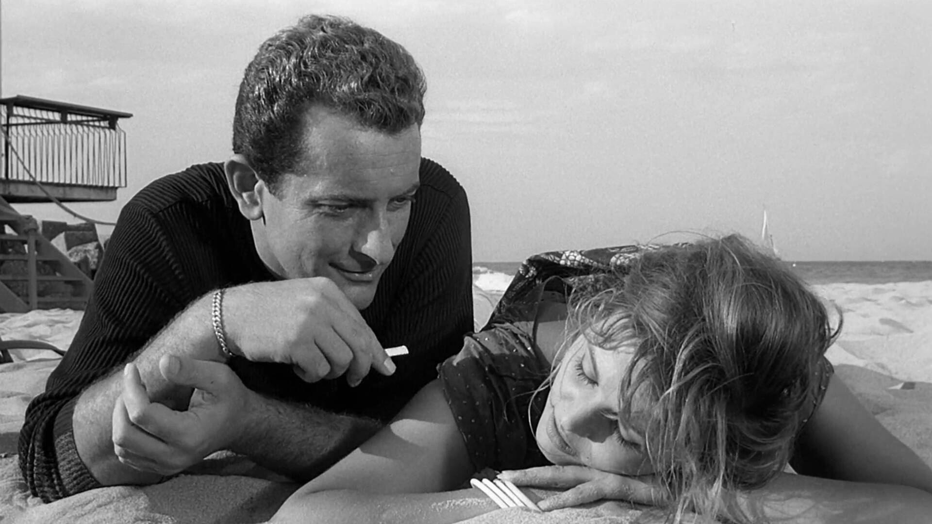 La chica con la maleta