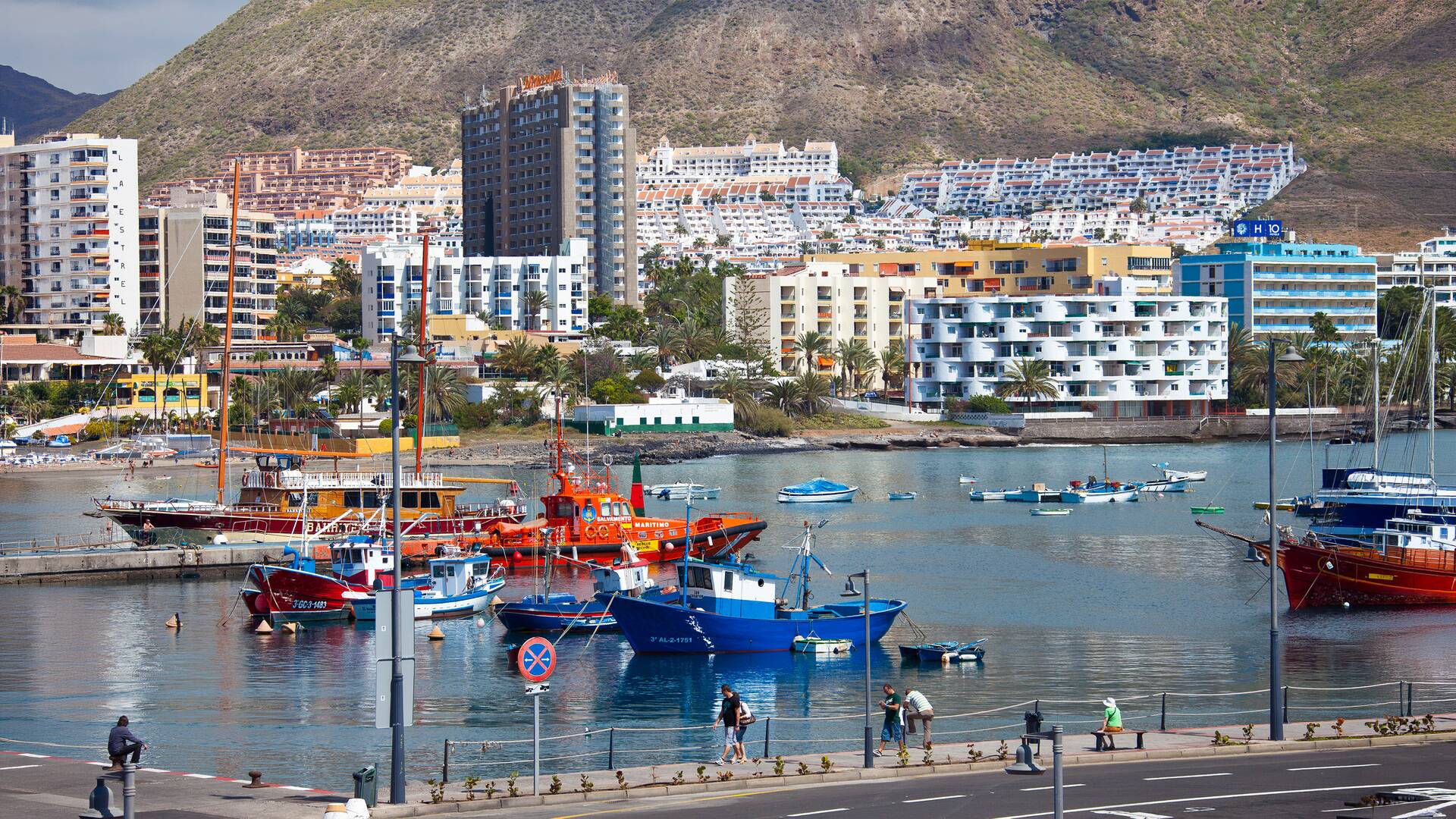 Visita Papa a España (T1): Visita Tenerife, misa y despedida