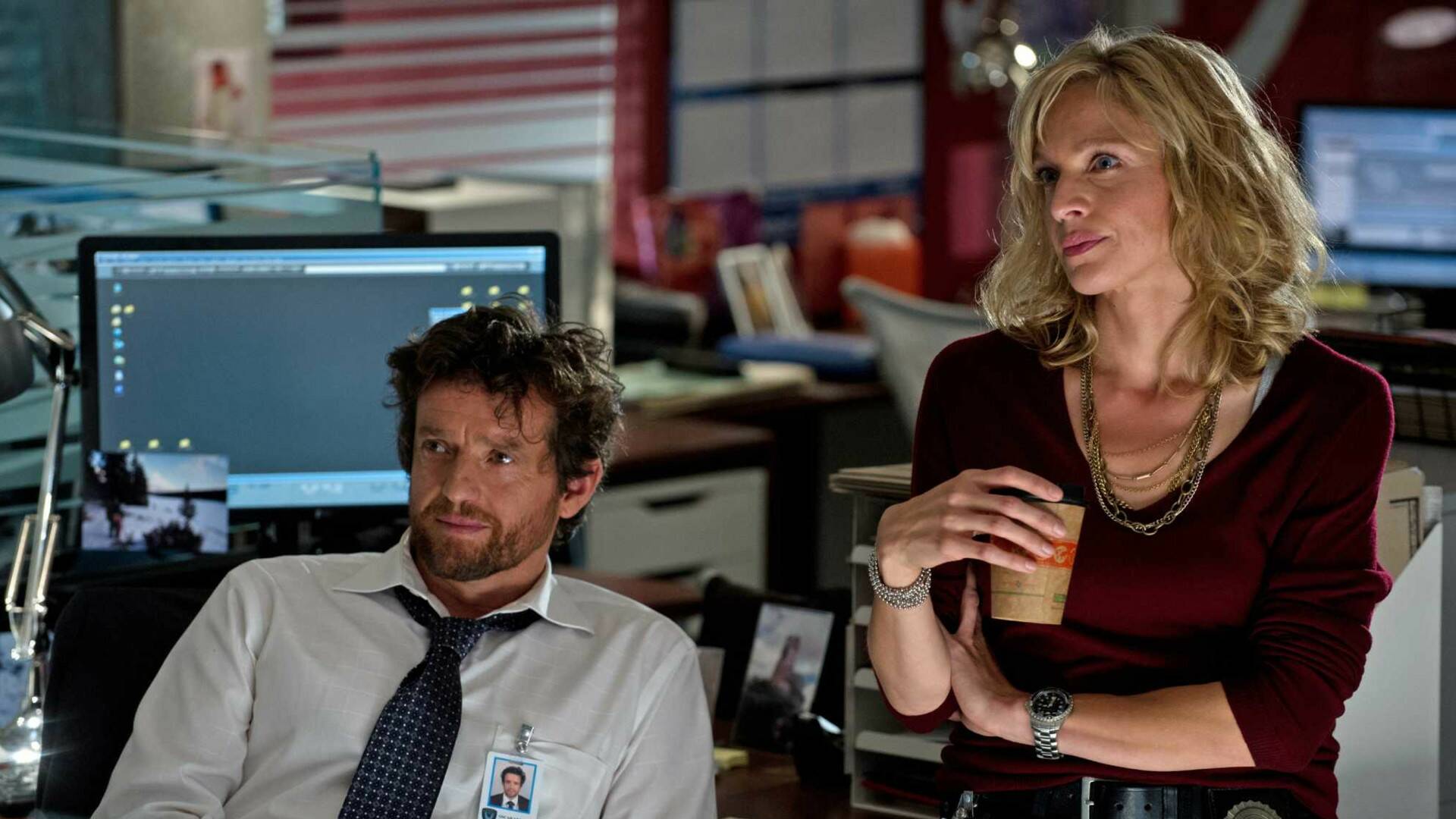 Motive (T1): Ep.11 Fuerza bruta