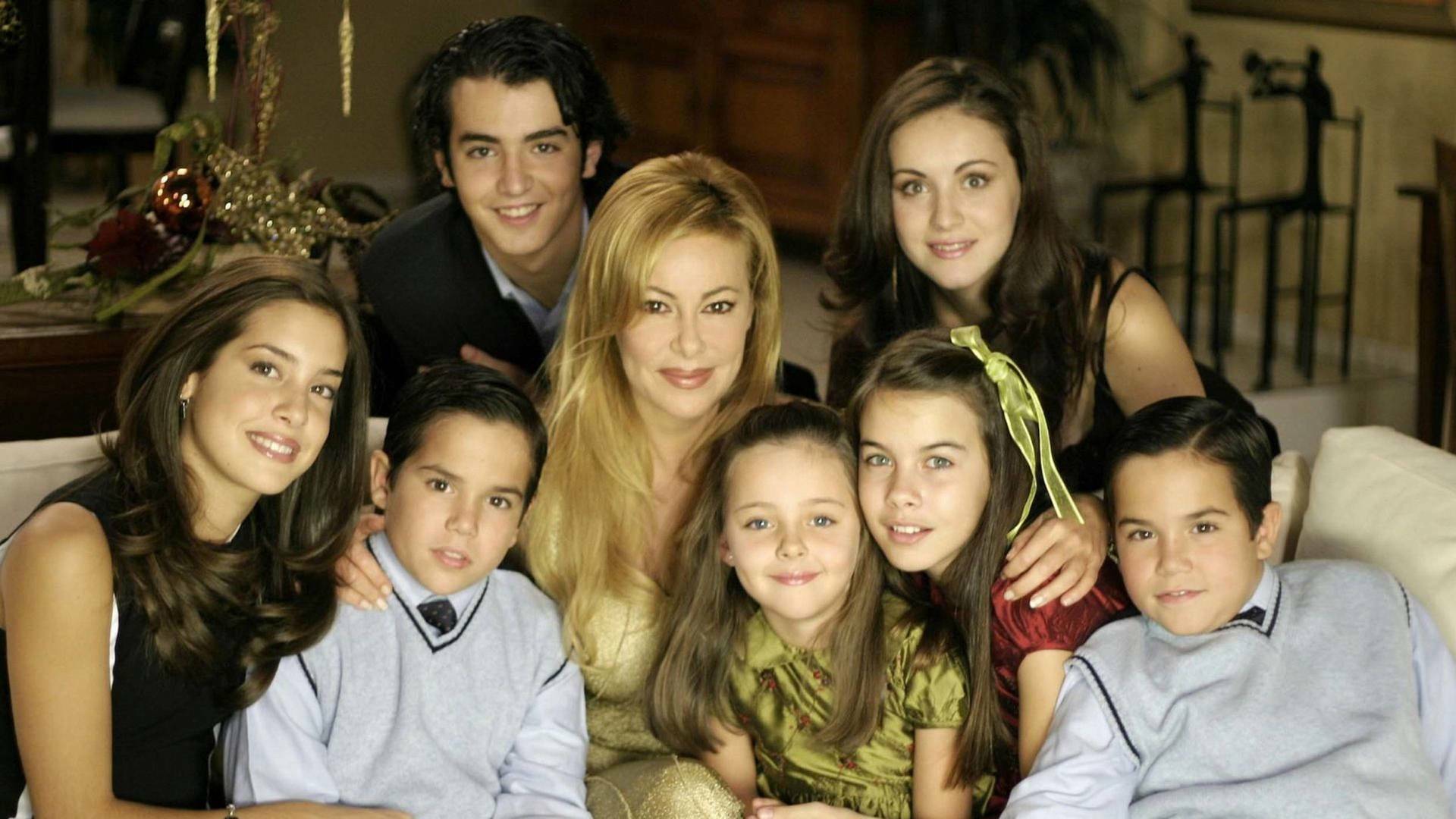 Ana y los 7 (T2)