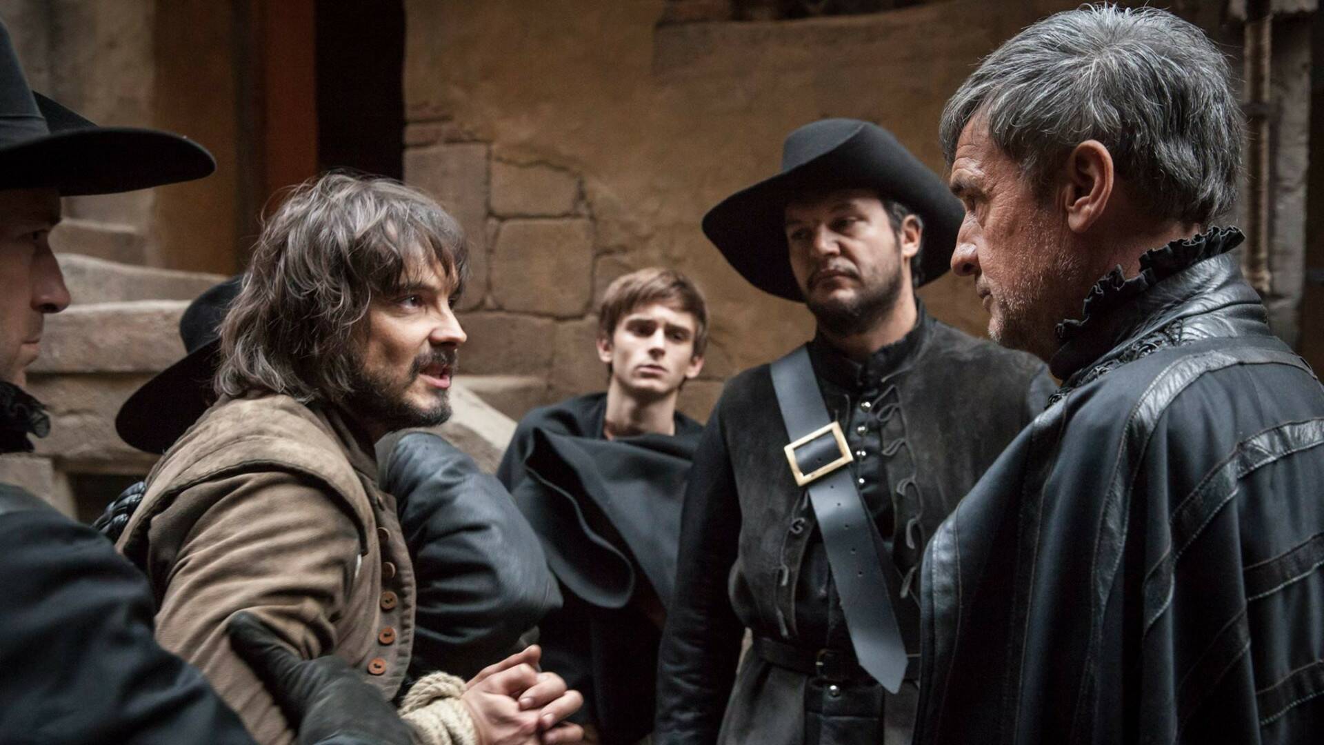 Águila Roja (T2): Ep.13 Gonzalo, a punto de abandonar su búsqueda