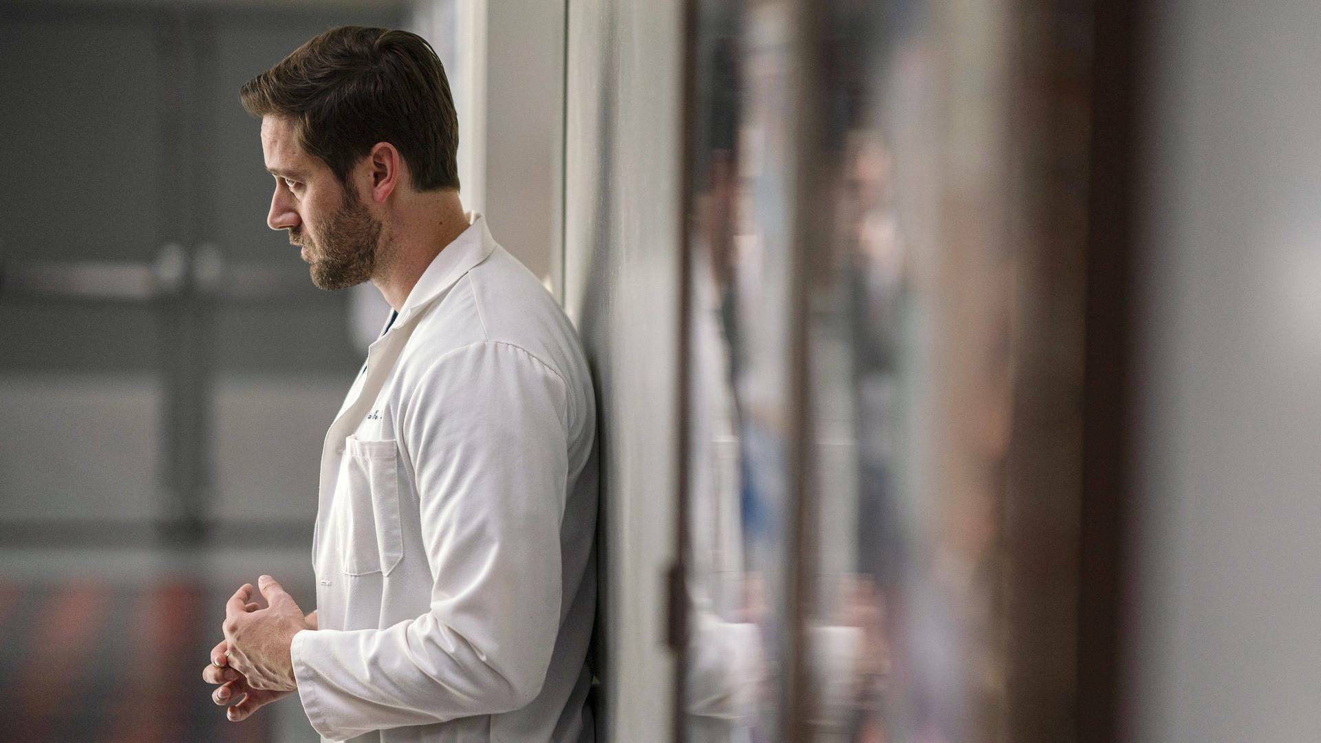 New Amsterdam (T2): Ep.11 Escondido tras mi sonrisa