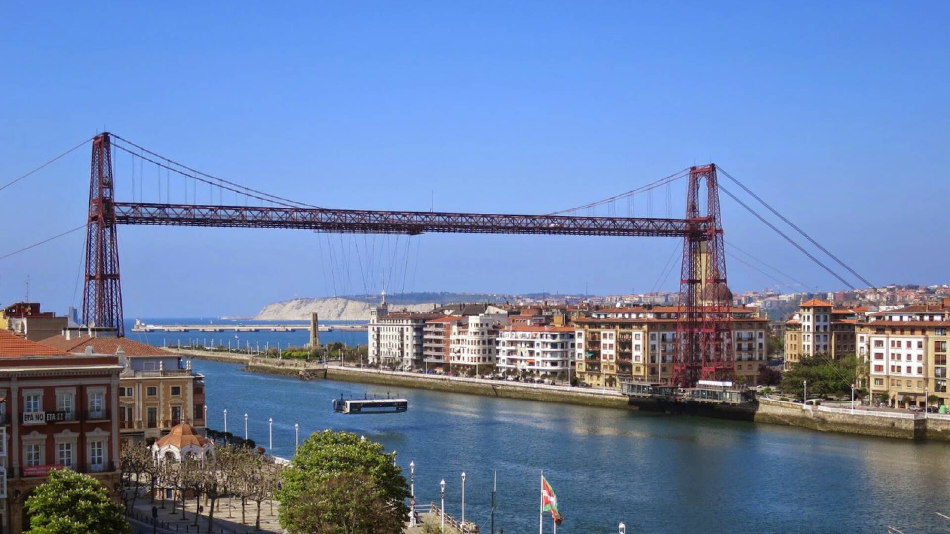 Puente Colgante: el guardían de la ría