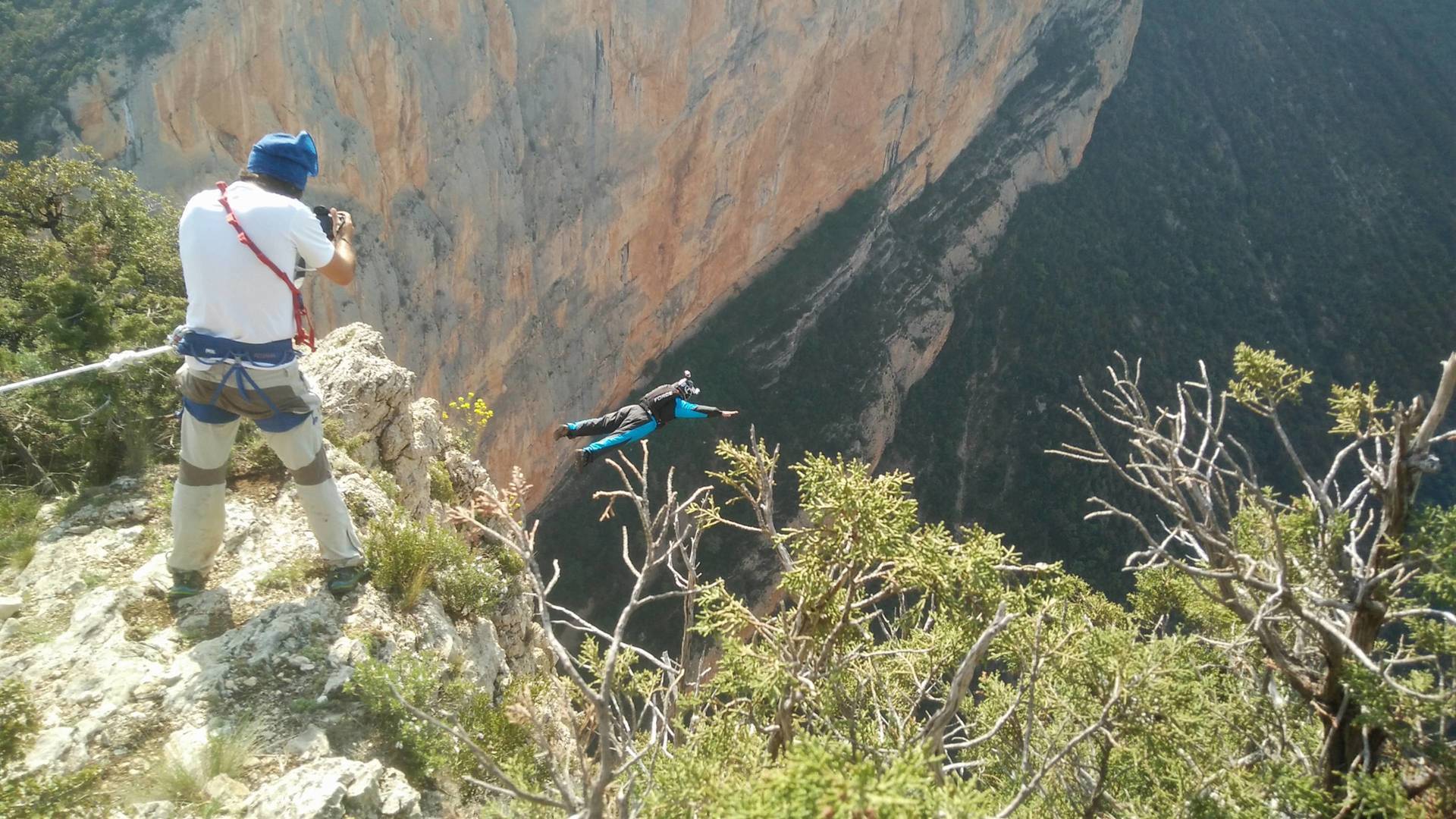 Al filo de lo... (18/19): Los caminos del vacío