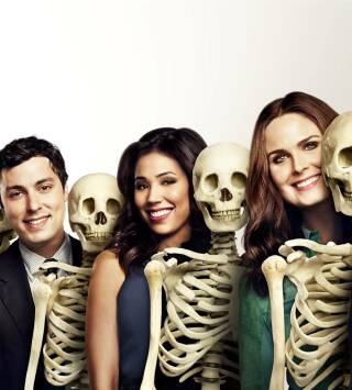 Bones (T10): Ep.16 La gran bronca en la cafetería