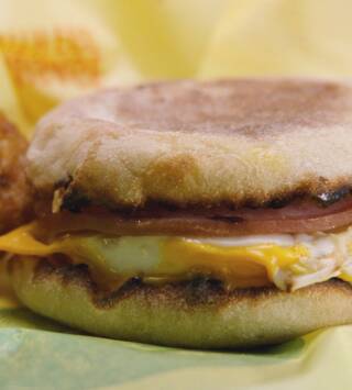 Food Factory USA: McMuffins y Manischewitz