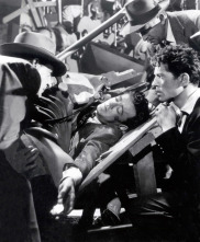 Imagen de Extraños en un tren - 6