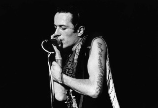 Joe Strummer: Vida y muerte de un cantante