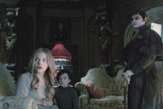 Sombras tenebrosas (Dark Shadows)