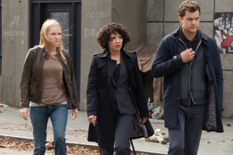 Imagen de Fringe (Al límite) (T5): Ep.1 Unificador de pensamiento transiliente, modelo 11 - 2