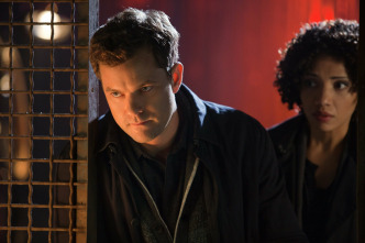 Imagen de Fringe (Al límite) (T5): Ep.1 Unificador de pensamiento transiliente, modelo 11 - 4