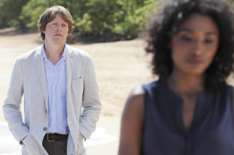 Imagen de Crimen en el paraíso (T3): Ep.1 La muerte de un detective - 4
