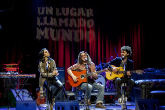 Un lugar llamado... (T2): La mala Rodriguez, Raimundo Amador y Triángulo de amor bizarro.