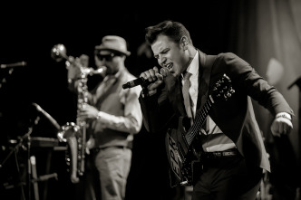 Imagen de Un lugar llamado... (T2): Eli Paperboy Reed, L.A. M.O.D.A. y Rebeca Jimenez - 7