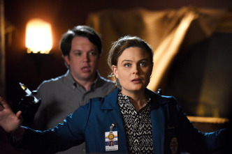 Imagen de Bones (T12) - 6