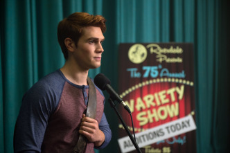 (LSE) - Riverdale (T1): Ep.6 (LSE) - ¡Más rápido, Pussycats!