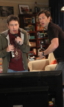 Imagen de The Big Bang Theory (T4): Ep.17 La derivación de un brindis - 3