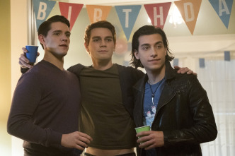 (LSE) - Riverdale (T1): Ep.10 (LSE) - Días sin huella