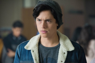 (LSE) - Riverdale (T2): Ep.1 (LSE) - Un beso antes de morir