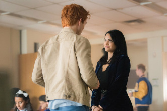 (LSE) - Riverdale (T2): Ep.1 (LSE) - Un beso antes de morir